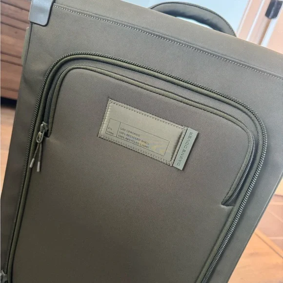 Dagne Dover Larger Seattle Carry-On - Picture 2 of 9